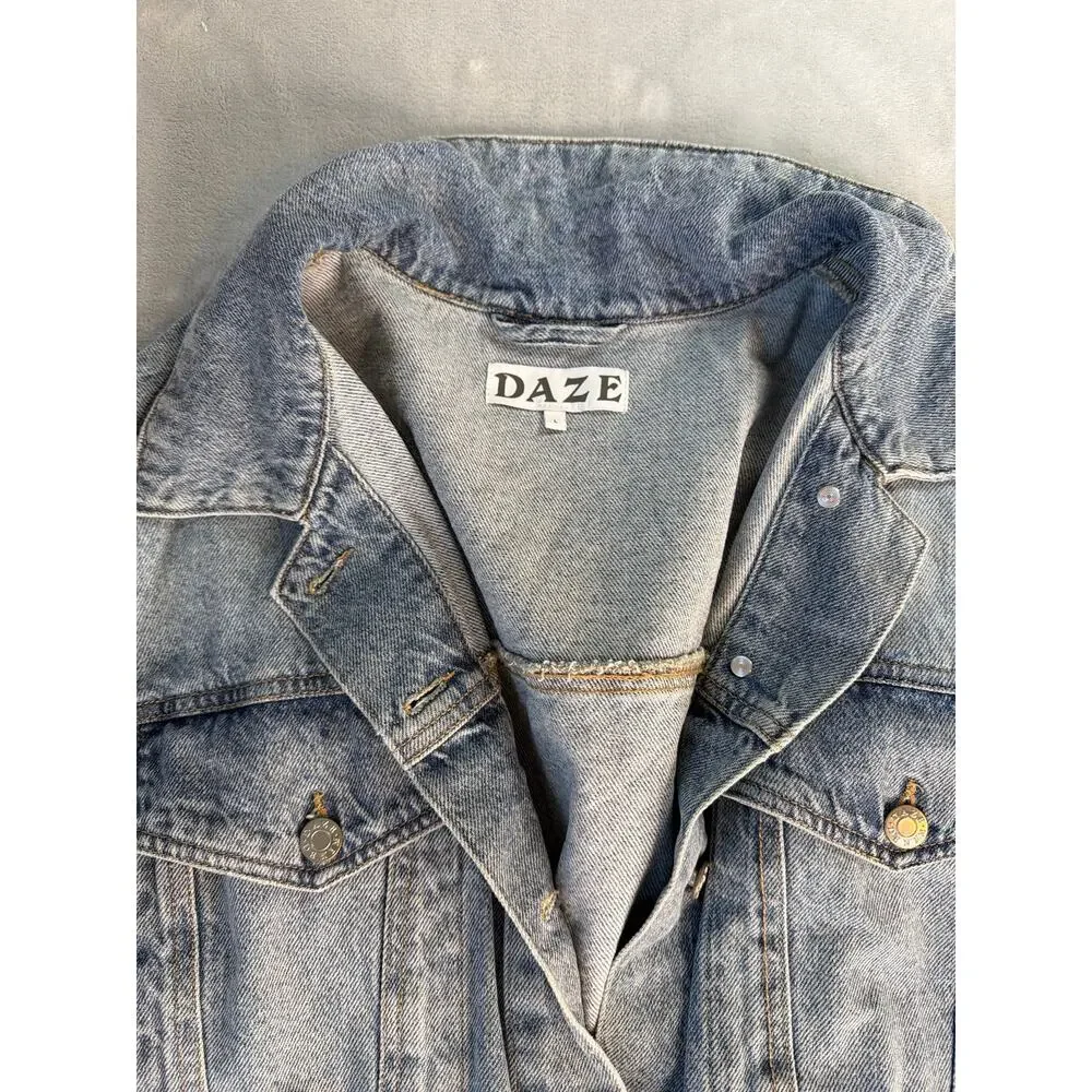 Daze Denim brand daze